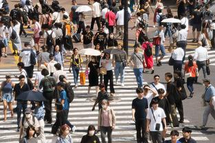 主攻外线！国王首节三分18投8中 命中率44.4%